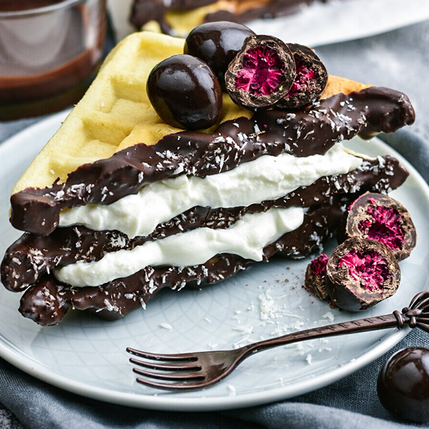 Leckere Kokos-Schoko-Waffel-Sandwiches mit FeelFruity